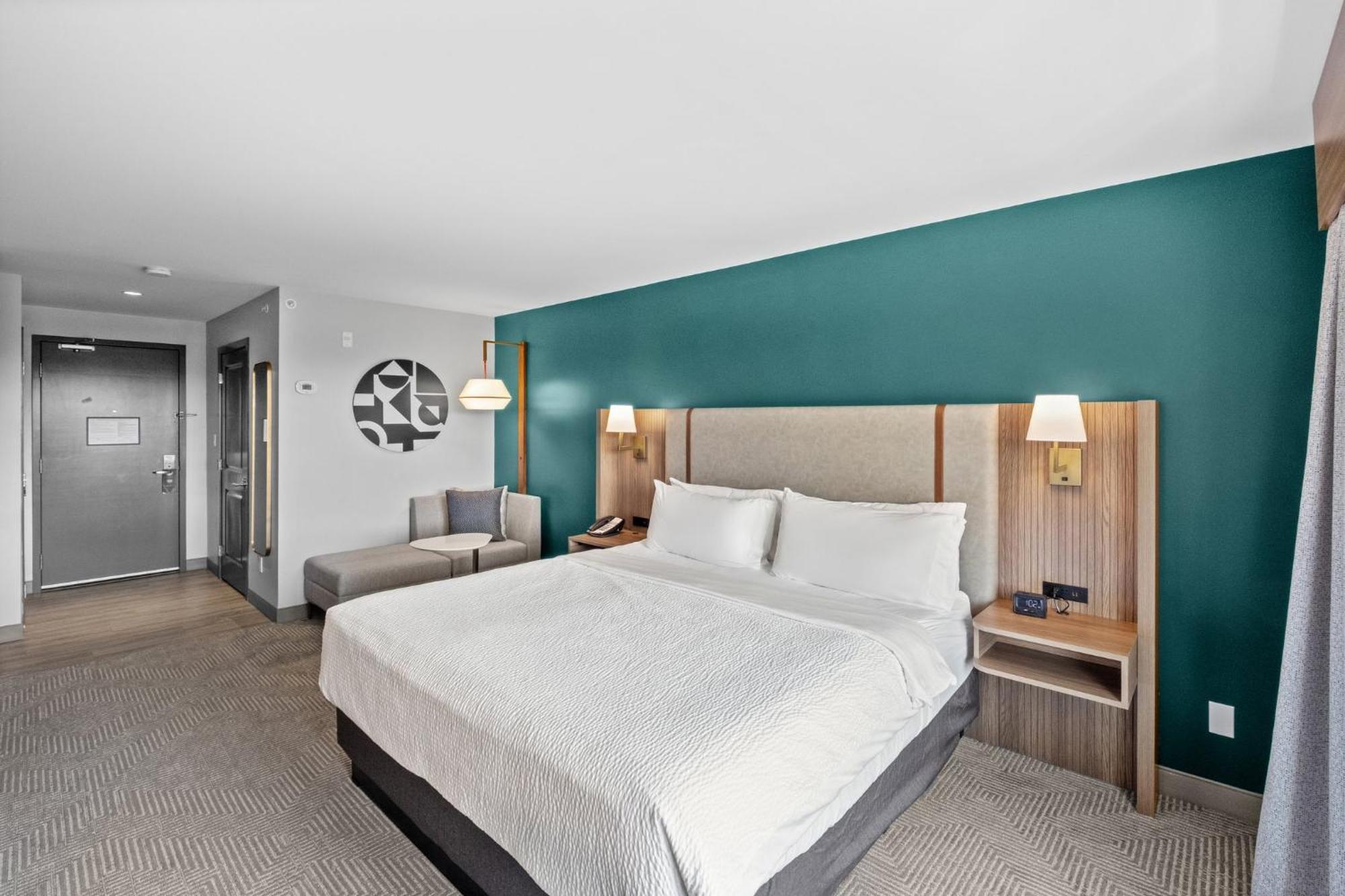 Holiday Inn Hotel & Suites Surrey East - Cloverdale By Ihg Екстериор снимка