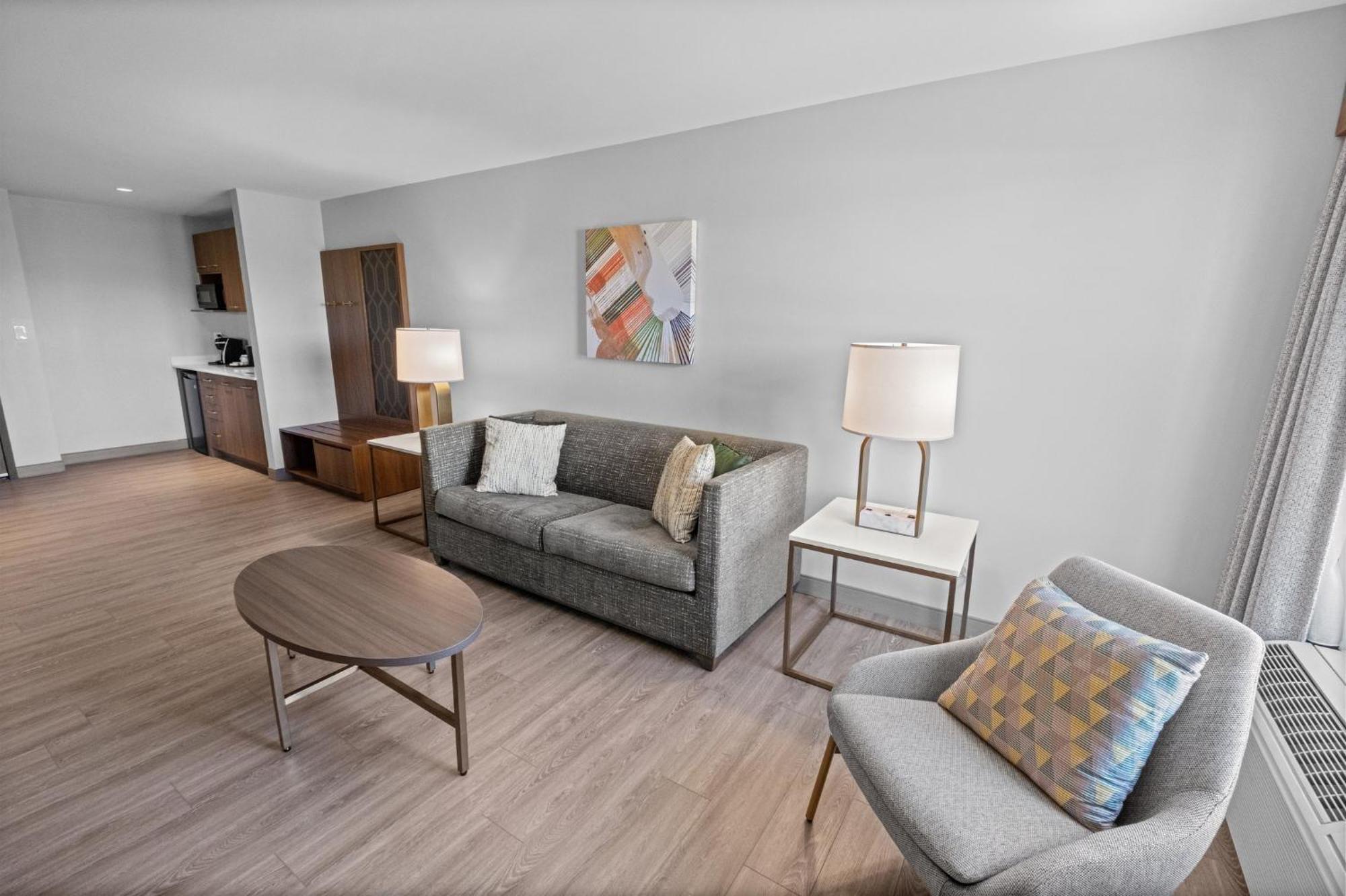 Holiday Inn Hotel & Suites Surrey East - Cloverdale By Ihg Екстериор снимка