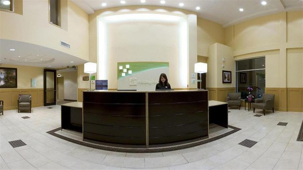 Holiday Inn Hotel & Suites Surrey East - Cloverdale By Ihg Интериор снимка